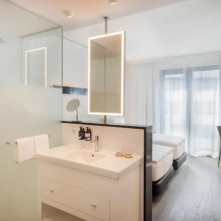 Hotel Innside Frankfurt Ostend 4*