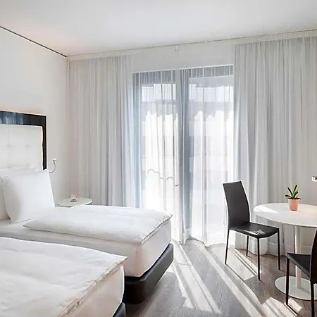 فندق Innside By Melia Frankfurt Ostend 4*