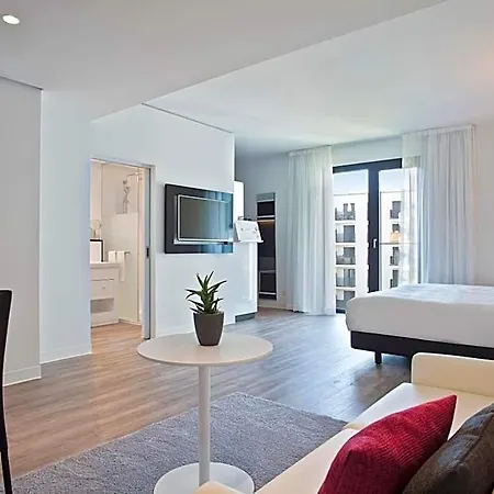 Innside By Melia Frankfurt Ostend فندق